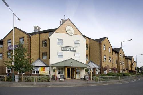 Premier Inn London Romford Central Exterior photo