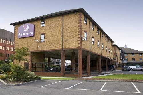 Premier Inn London Romford Central Exterior photo